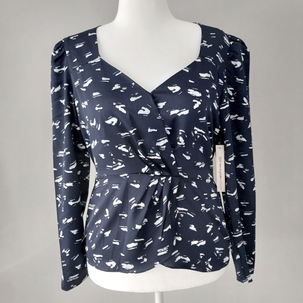 NWT Aqua Bloomingdale's Exclusive Navy peplum V-neck long sleeve Blouse Size L